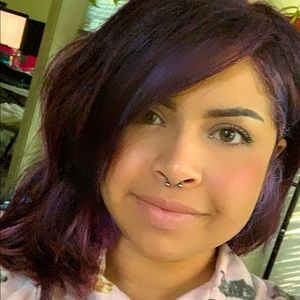 Meet your Posher, Elisa